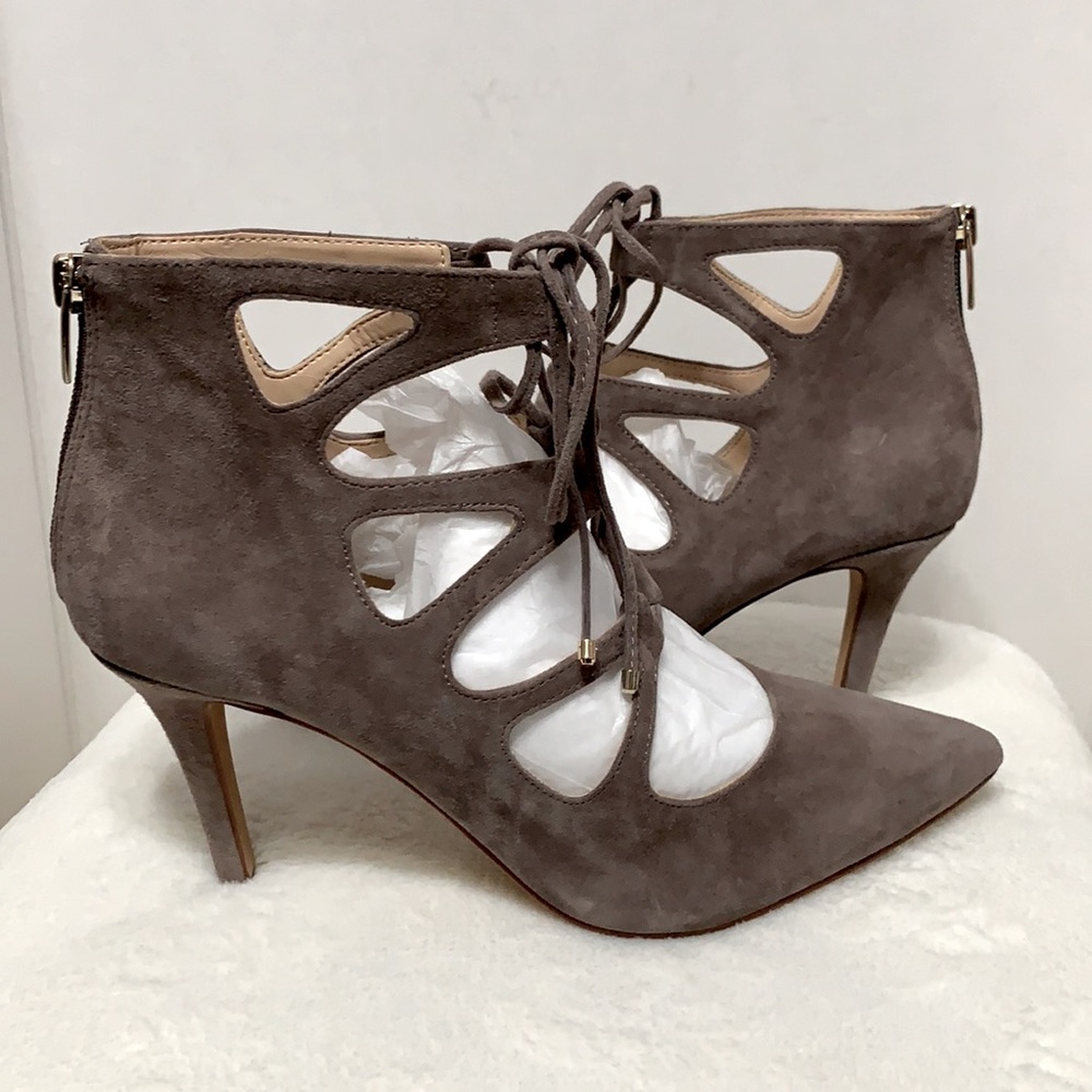 Vince Camuto Bodell Suede leather shoes